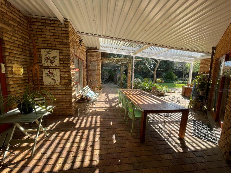 4 Bedroom Property for Sale in Panorama Western Cape